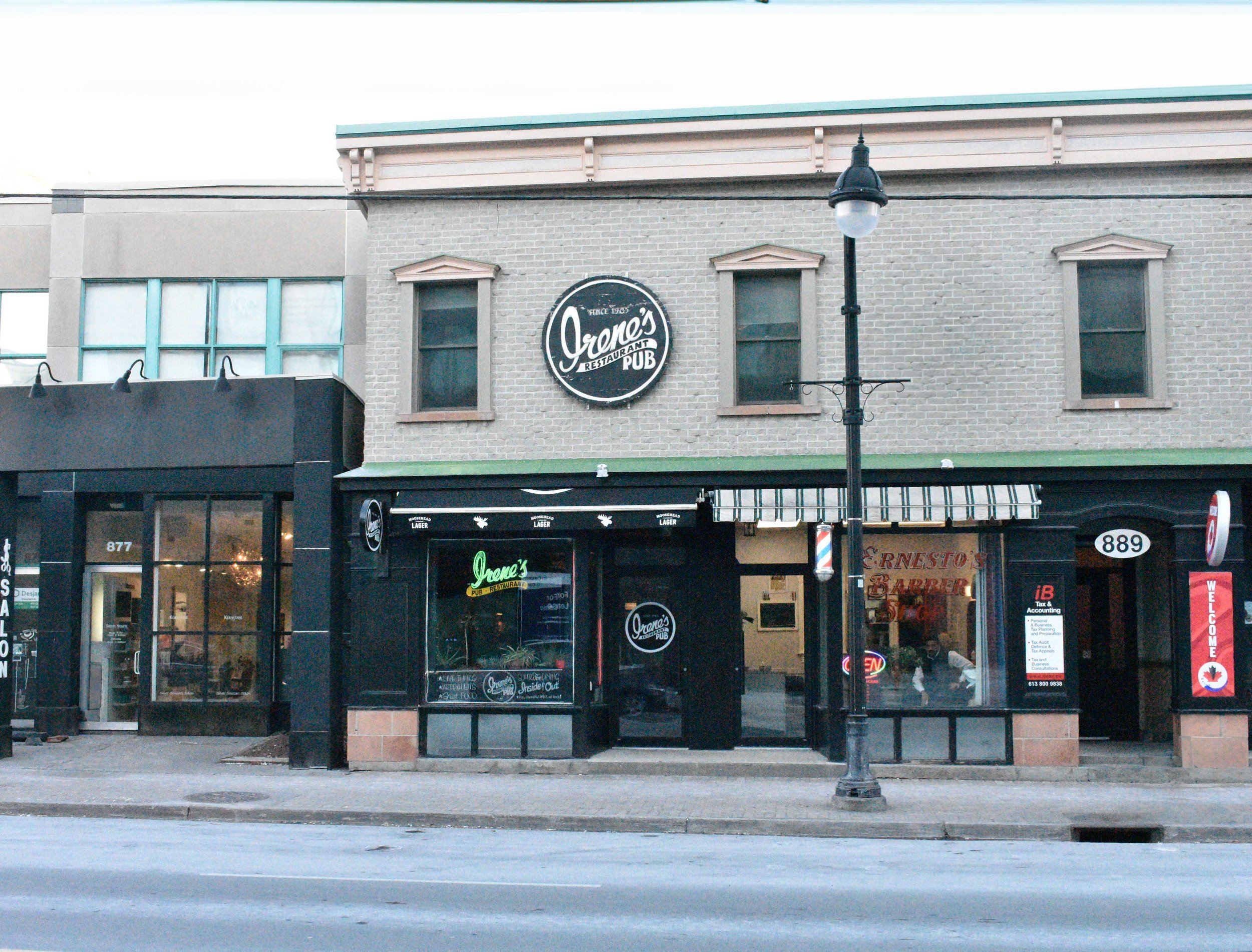 Irene’s Pub homepage design